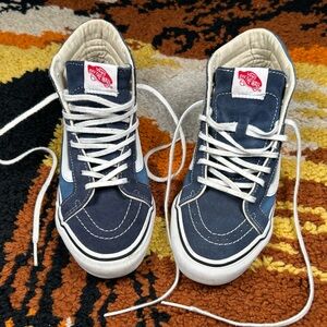 Classic, VANS, SK8-HI sneaker!!